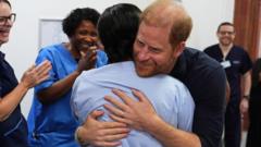 ¡El Príncipe Harry pone en marcha el viaje por Reino Unido con una visita hospitalaria que es pura aventura!